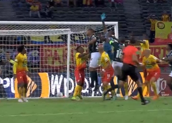 ¿Por qué anularon el gol de José Caldera al Pereira?