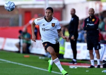 ¿Quién es el futbolista de padres colombianos que tiene Manchester United?