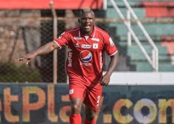 Marlon Torres: otro que no quiere hablar de su renovación