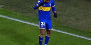 Definición de primera, estilo Sebastián Villa: ¡Otro golazo con Boca!