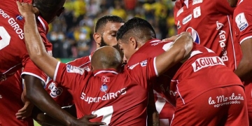 Con un partido menos, América se vuelve a meter a los 8