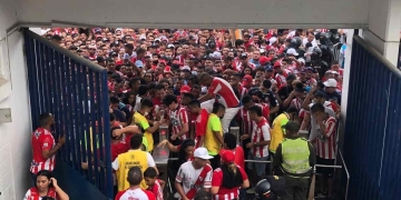 El caos en la entrada de Junior vs. Once Caldas