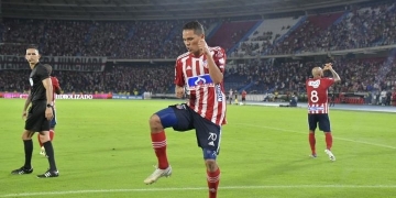 La noche de Bacca: De no patear el penal a ganar el partido