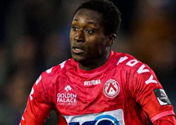 Marlos Moreno: no jugó nada en Francia y ya se fue para Turquía