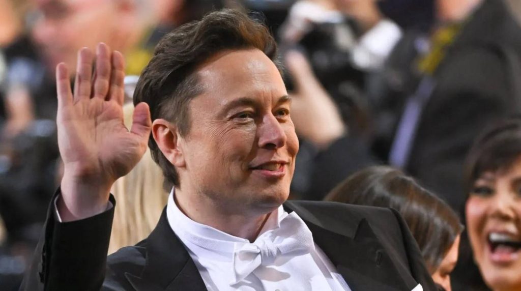 Lo de Elon Musk y Manchester United fue broma