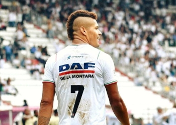 Ayron del Valle cae en el área y fábrica un penal vs. Junior