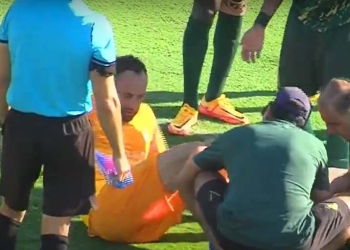 Primeros minutos para David Ospina en Al Nassr: ¡Qué golpe!