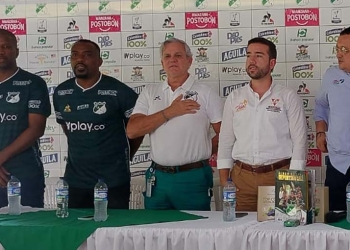 Mena: “Los 7 meses han sido desastre” y pedido a los hinchas