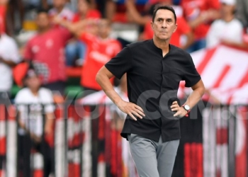 Sigue el invicto de Alexandre Guimarães en el segundo semestre