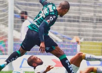 Hárold Preciado: ¡Doblete y asistencia dejando en el piso a Dani Alves!