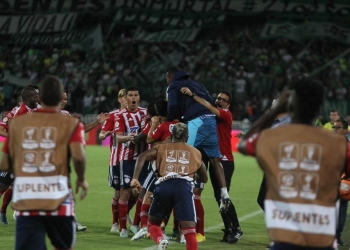 Nilson Castrillón sentencia la serie en el Atanasio Girardot