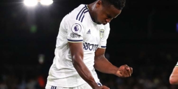 Sinisterra: primera vez titular y debut goleador en Premier League