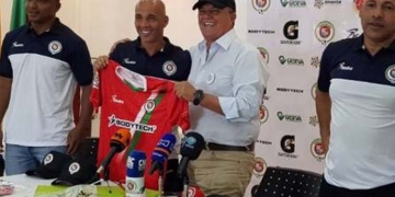 “Máyer no tiene nómina que lo pueda respaldar”