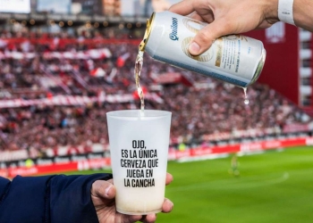 La cerveza regresó al fútbol de Argentina