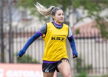 Diana Celis debutó con su nuevo equipo en el fútbol femenino de Chile