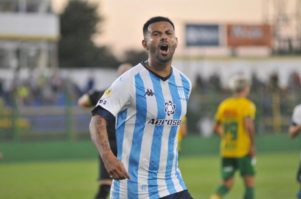 Edwin Cardona: ¿Cuándo dejaría de ser jugador de Racing?