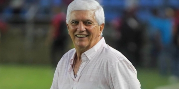 ¿Por qué Comesaña dijo que Junior "a veces corre mucho"?