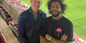 Olympiacos: Así reaccionaron los hinchas al ver a James