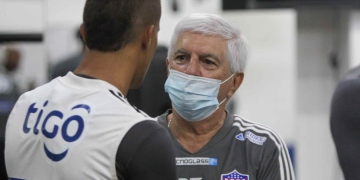 Comesaña y el jugador con el que no contará: "Tiene condiciones, pero..."