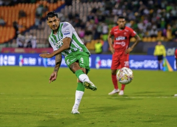 Sorpresa: ¿Hasta cuándo renovó contrato Jefferson Duque?