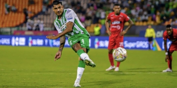 Sorpresa: ¿Hasta cuándo renovó contrato Jefferson Duque?