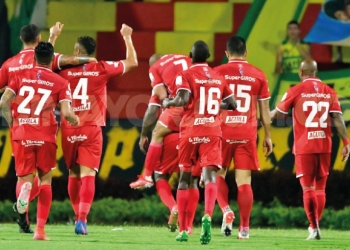 América de Cali: lista de bajas y los 4 jugadores que fueron a la tribuna