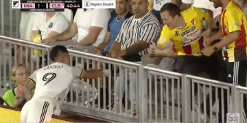 Otro gol del Cucho Hernández en la MLS, ¡y festejo con hinchas de Deportivo Pereira!