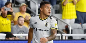 Liga BetPlay: El 'Cucho' Hernández alentó desde la tribuna a su equipo