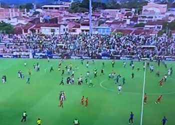 Video: la invasión de hinchas de Deportivo Cali en Tuluá