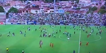 Video: la invasión de hinchas de Deportivo Cali en Tuluá