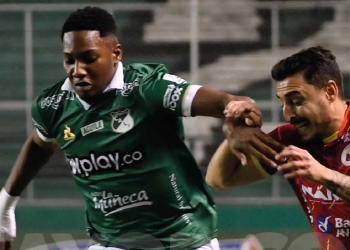 Juan José Mina y su salida del partido: no estaba lesionado, sino…