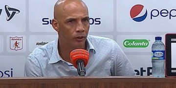 Máyer: “Tácticamente defendernos” y “cada día esto se hace más difícil”