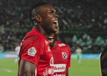 ¡Diber Cambindo puso el primero de la gran final! Golazo del rojo