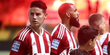 Derrota de Olympiacos en el debut de James: ¿Cómo quedó en la tabla?