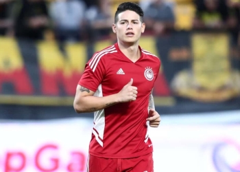 El arquero de Olympiacos habló sobre James Rodríguez
