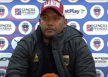 Hinchas de Llaneros piden la salida de Jersson González