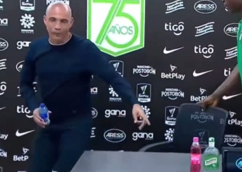 ¿Máyer Candelo pidió aguardiente tras la rueda de prensa en Medellín?