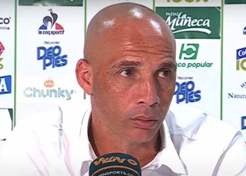 Máyer: “Le pagan a la gente para que me crucifiquen” y “no me voy a rendir nunca”