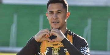 Michael Ortega: otro gol en The Strongest y peleando por otro título