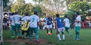 ¿Recuerdan del Totono Grisales? Tiene 46 años e hizo este golazo