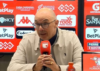 "Este Santa Fe ha dado muestras de no rendirse": Alfredo Arias