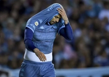 ¿Otra?: “Edwin Cardona se fue de Racing y retiró sus pertenencias”