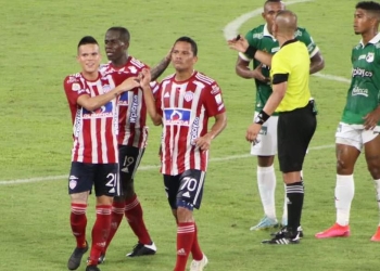 Carlos Bacca y su experiencia con "el trago, la fiesta y el desorden"
