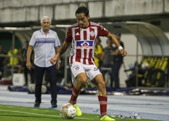 Sambueza: Otro que habla de la diferencia entre Comesaña y Juan Cruz Real