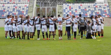 Junior suma un refuerzo para combatir las lesiones: Fuad Char lo presentó