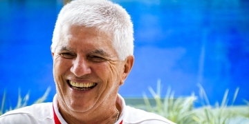 Julio Comesaña, el único DT que asumió tarde y clasificó a las finales