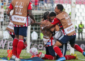 Carlos Bacca apareció en el momento que era: Gol y asistencia para Nelson Deossa