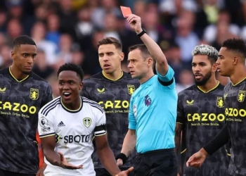 Luis Sinisterra, citado en Leeds para definir qué sigue tras la expulsión