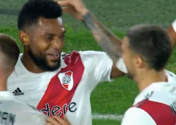 Miguel Borja, doblete en tres minutos y pase letal de Juanfer Quintero
