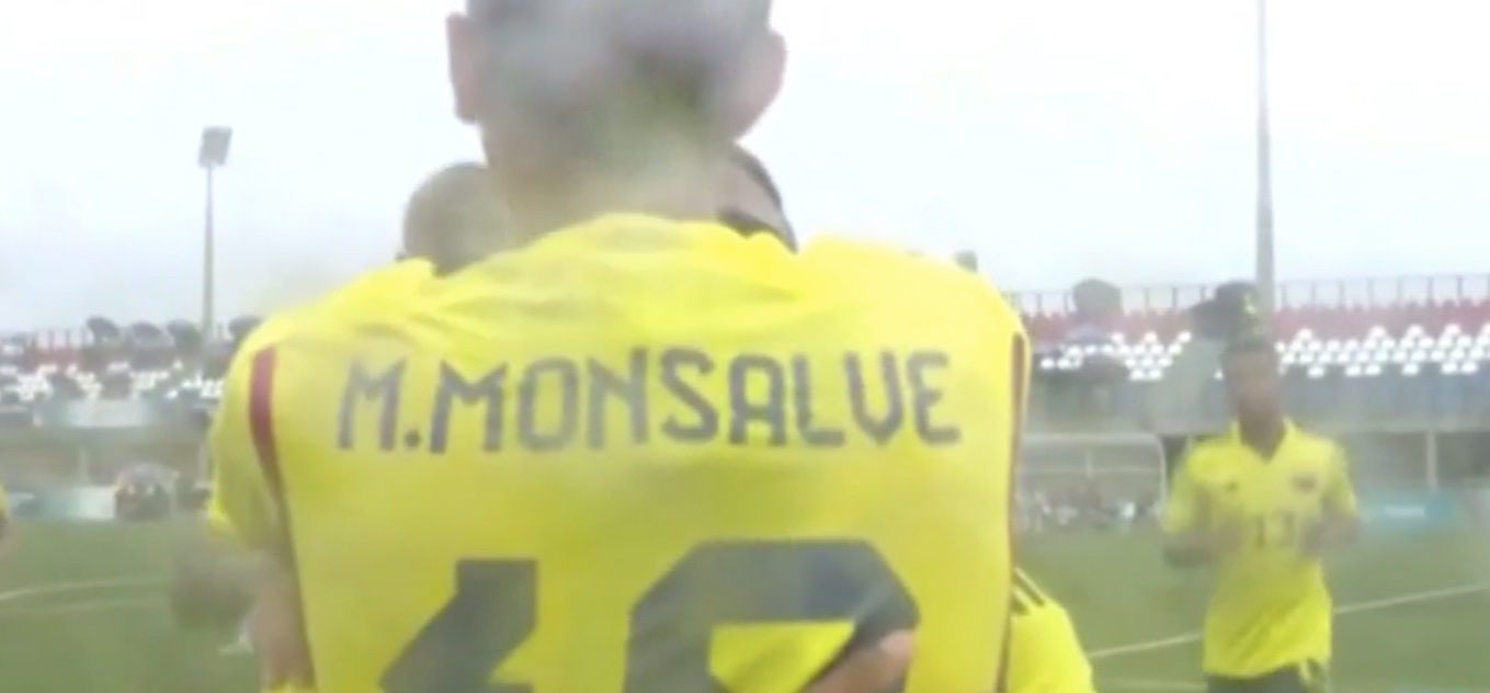 Miguel Monsalve, doblete desde el banco y eliminación argentina